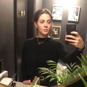 Meet your Posher, Caroline